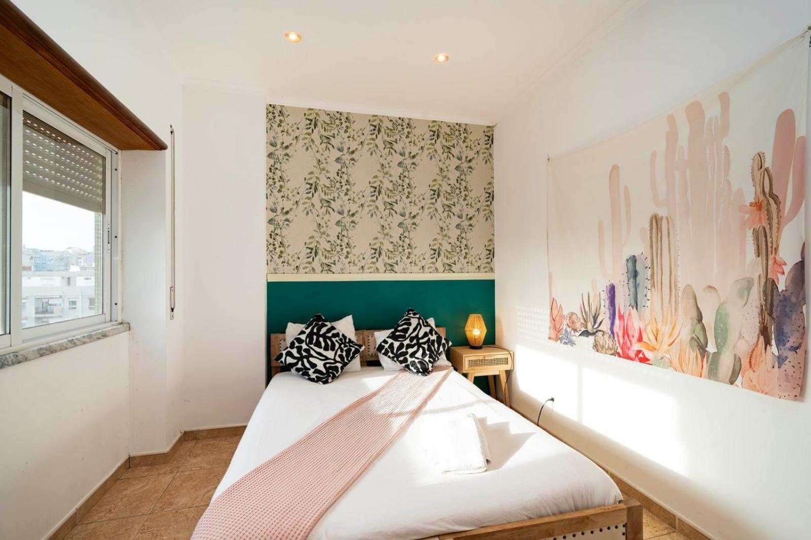 Cozy Apartment In Central Almada W Swing Chairs Exterior photo