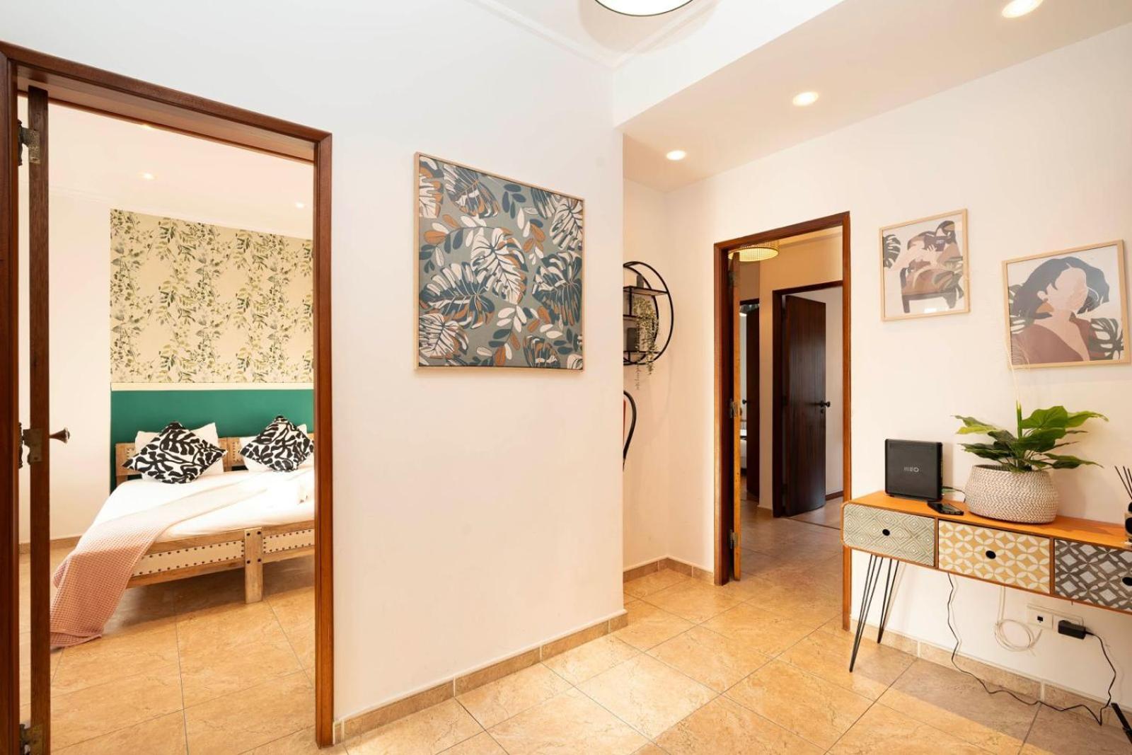 Cozy Apartment In Central Almada W Swing Chairs Exterior photo